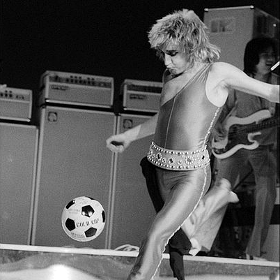 rod stewart soccer ball std