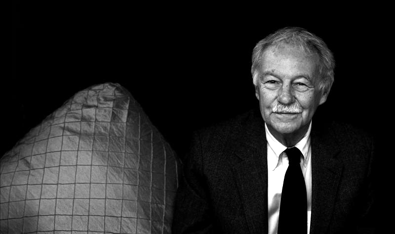 Eduardo Mendoza