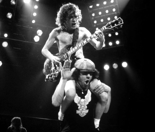 La historia de AC/DC en sesenta canciones (y II): la era Brian Johnson