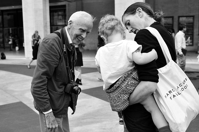 Bill Cunningham en la Fashion Week. Foto Jiyang Chen CC p