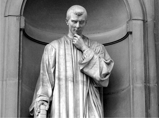 Estatua de Maquiavelo por Lorenzo Bartolini. Foto Jebulon CC p