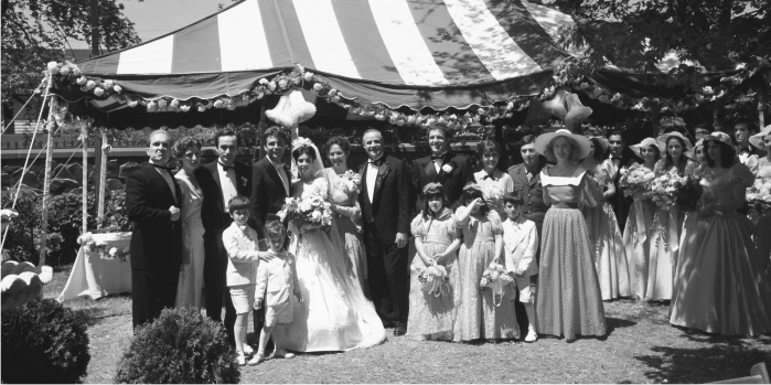 Escena de El Padrino familia al completo. Imagen Paramount Pictures.p
