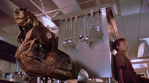Diez escenas para quedarse sin uñas 9 TimRaptorKitchenJurassicPark result