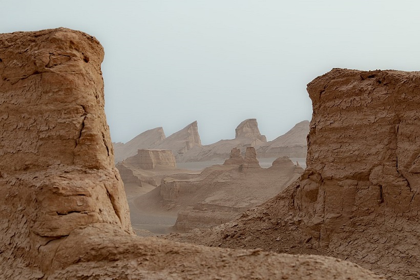 A ver, ¿qué es lo que hay que ver en Irán? 5 1024px Kaluts Lut Desert Kerman Province Iran 28898447408