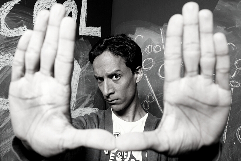Abed interpretado por Danny Pudi
