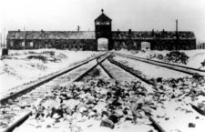 Entrada del campo de concentracion de Auschwitz. Foto: Cordon Press.