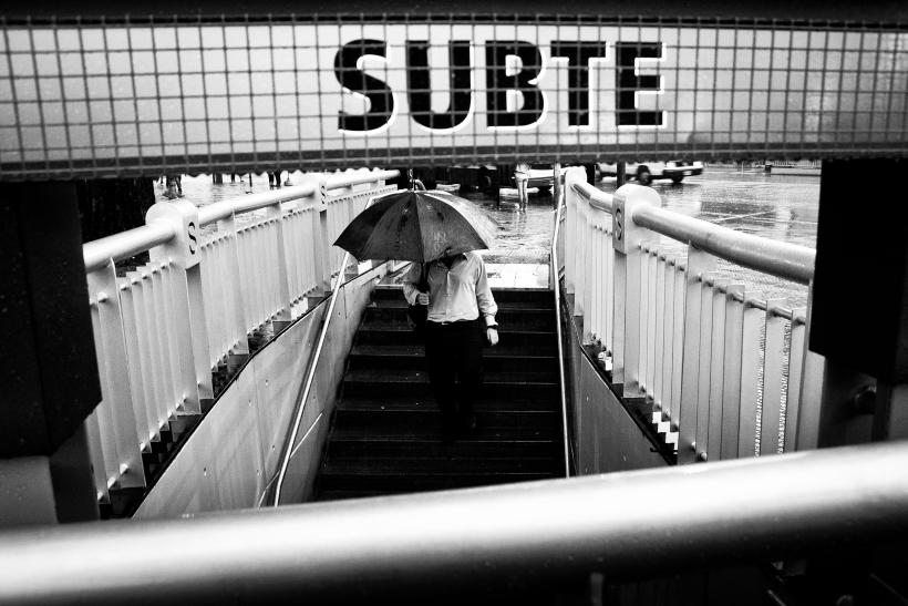 Una ciudad en dos palabras 2 Una ciudad en dos palabras