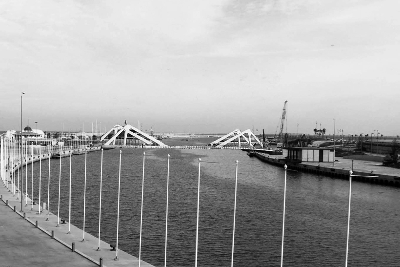 El puente rotatorio en el puerto de Valencia