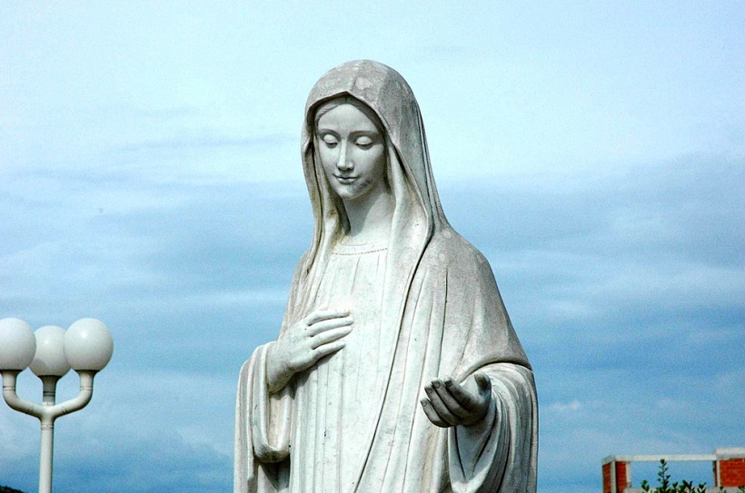 Medjugorje, con flores (y nacionalismo) a María 1 virgen Medjugorje