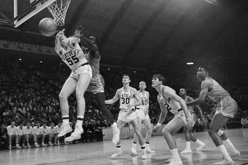 Cinco negros contra cinco blancos Final de la NCAA de 1966 DP