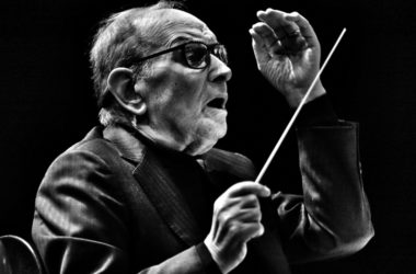 Ennio Morricone mímica