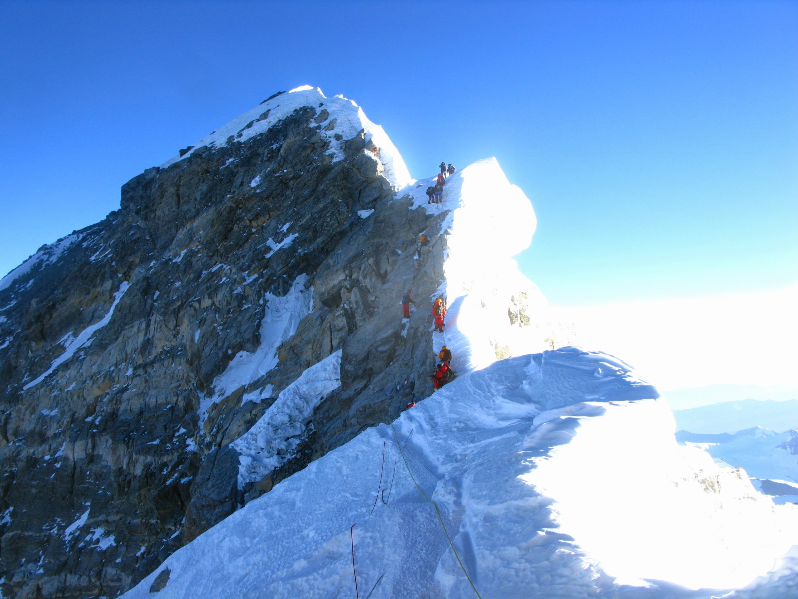 2. Everest. Paso de Hillary scaled