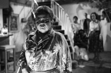 Zelda Rubinstein en Poltergeist, 1982.Imagen MGM casas encantadas