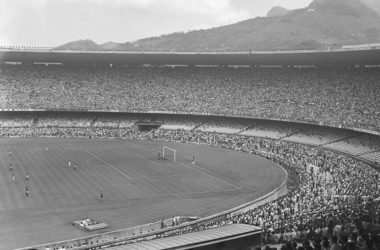 lossy page1 1920px Jogo no Estadio do Maracana antes da Copa do Mundo de 1950.tif