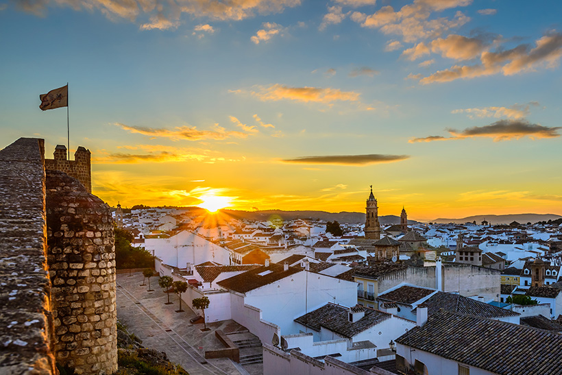 Salga el sol por Antequera