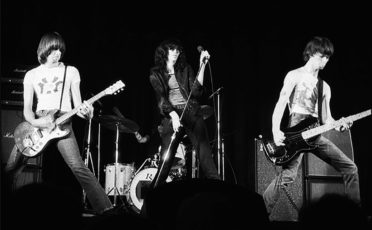 The-Ramones.-Foto-Plismo-CC jot down news