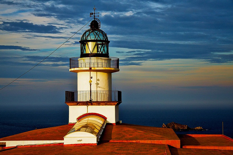 Tres carreteras en ruta hacia parajes surrealistas del Empordà catalán 2 Tres carreteras Empordà catalán