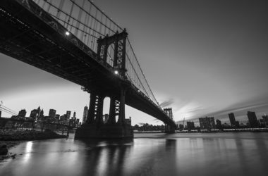 puente manhattan noche