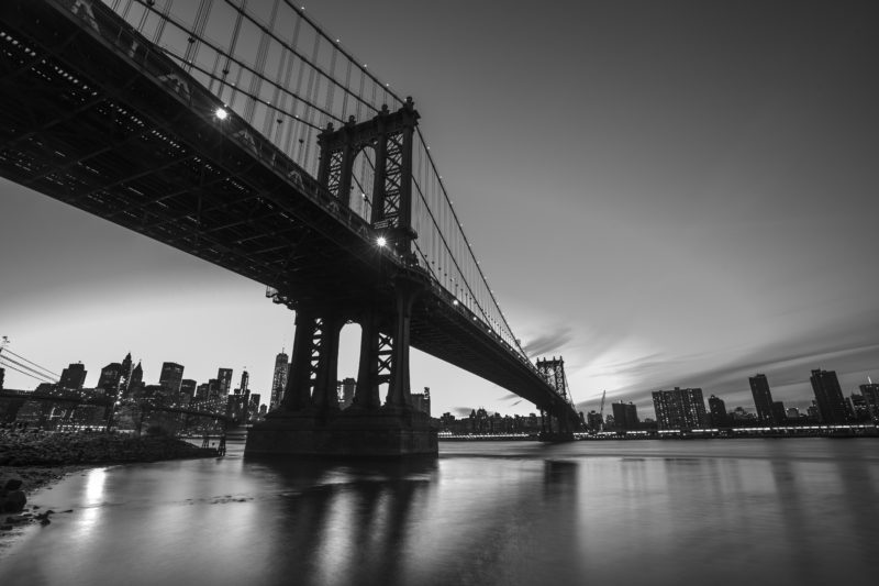 puente manhattan noche