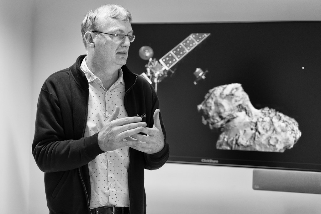 Laurence O'Rourke: «Queremos averiguar si estamos solos en el universo, y si ese proceso que dio origen a los humanos en la Tierra ha ocurrido en otros planetas» 4 Laurence O'Rourke para Jot Down