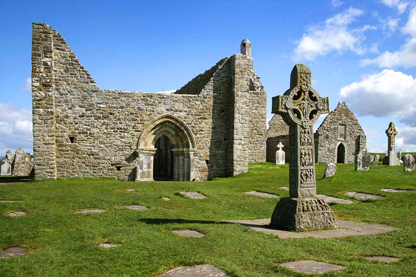 Cruz de las Escrituras en el monasterio de Clonmacnoise (CC) acta de unión