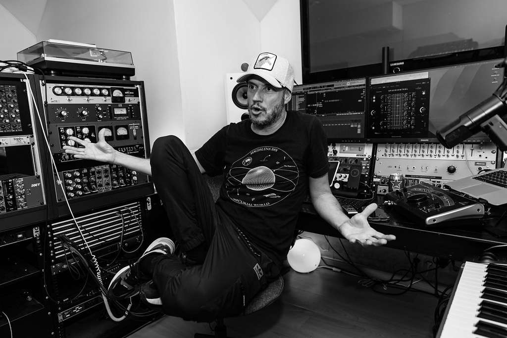 Guille Milkyway: «Mi obra artística siempre la he ubicado en una grabación y no le he dado tanta importancia a la ejecución» 4 Guille Milkyway para Jot Down