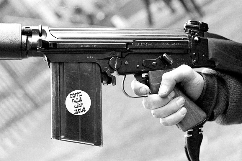 Irlanda del Norte bajo el pasamontañas