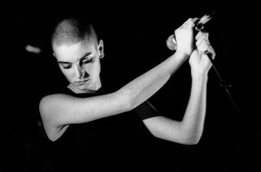 Sinéad O'Connor, 1988. Fotografía: Paul Bergen / Getty.