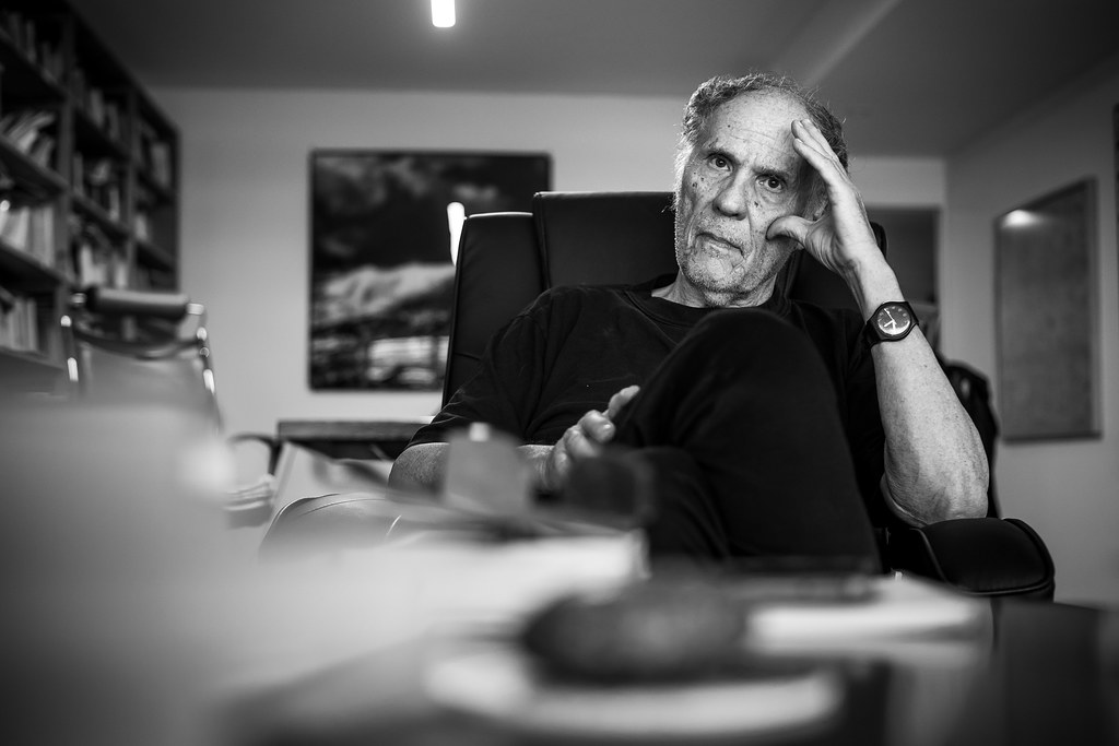 Tomás Abraham: «Milei está en un proceso de búsqueda de identidad que es típico de la adolescencia tardía» 3 Tomás Abraham para Jot Down