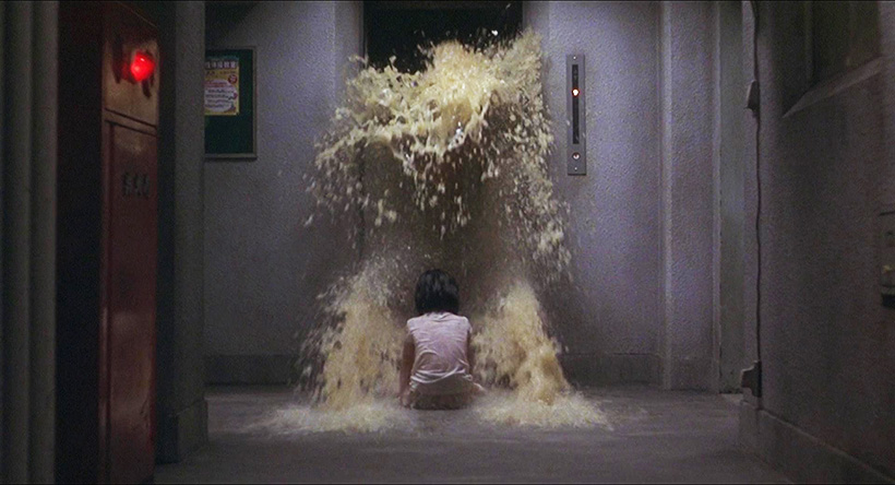Entre Suzuki Kōji y H. P. Lovecraft: el terror emerge de las aguas oscuras 1 Fotograma de la película Dark Water de Hideo Nakata. La película tuvo como base el relato Agua que se agita de Suzuki Kōji. Imagen Oz Company.
