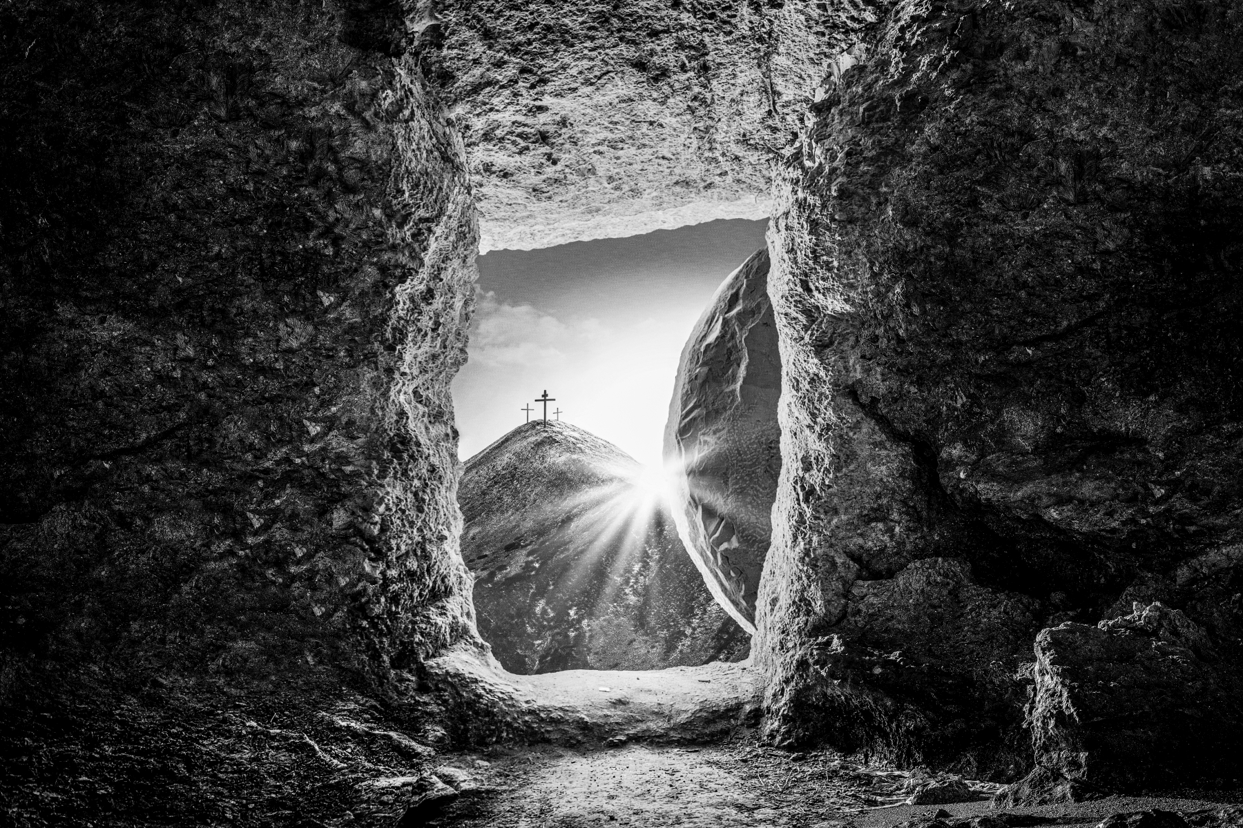 Viajar durante la Semana Santa: esto es todo lo que tienes que tener preparado 1 dramatic landscapes with cave