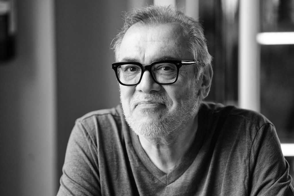 Beto Hernández: «La esencia del punk está en la gran mayoría de nuestras historias. Es nuestra manera de hacer cómics» 1 Beto Hernández para Jot Down