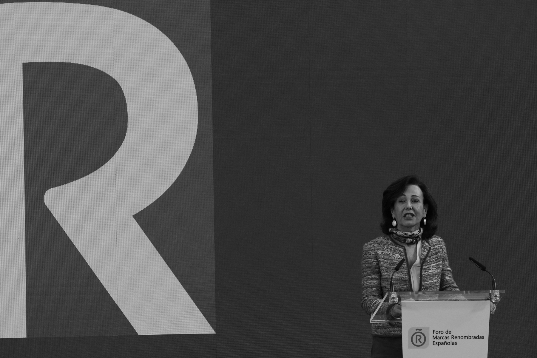 El Banco Santander: un obstáculo para las PYMEs con dificultades financieras 1 santander