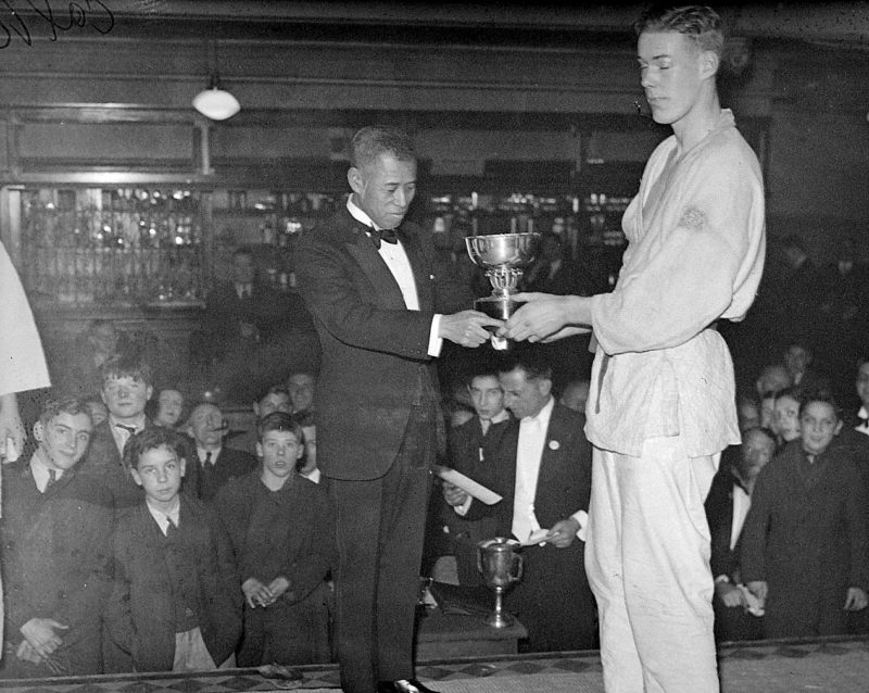 El suicidio de Japón (1) 6 El suicidio de Japón (1)