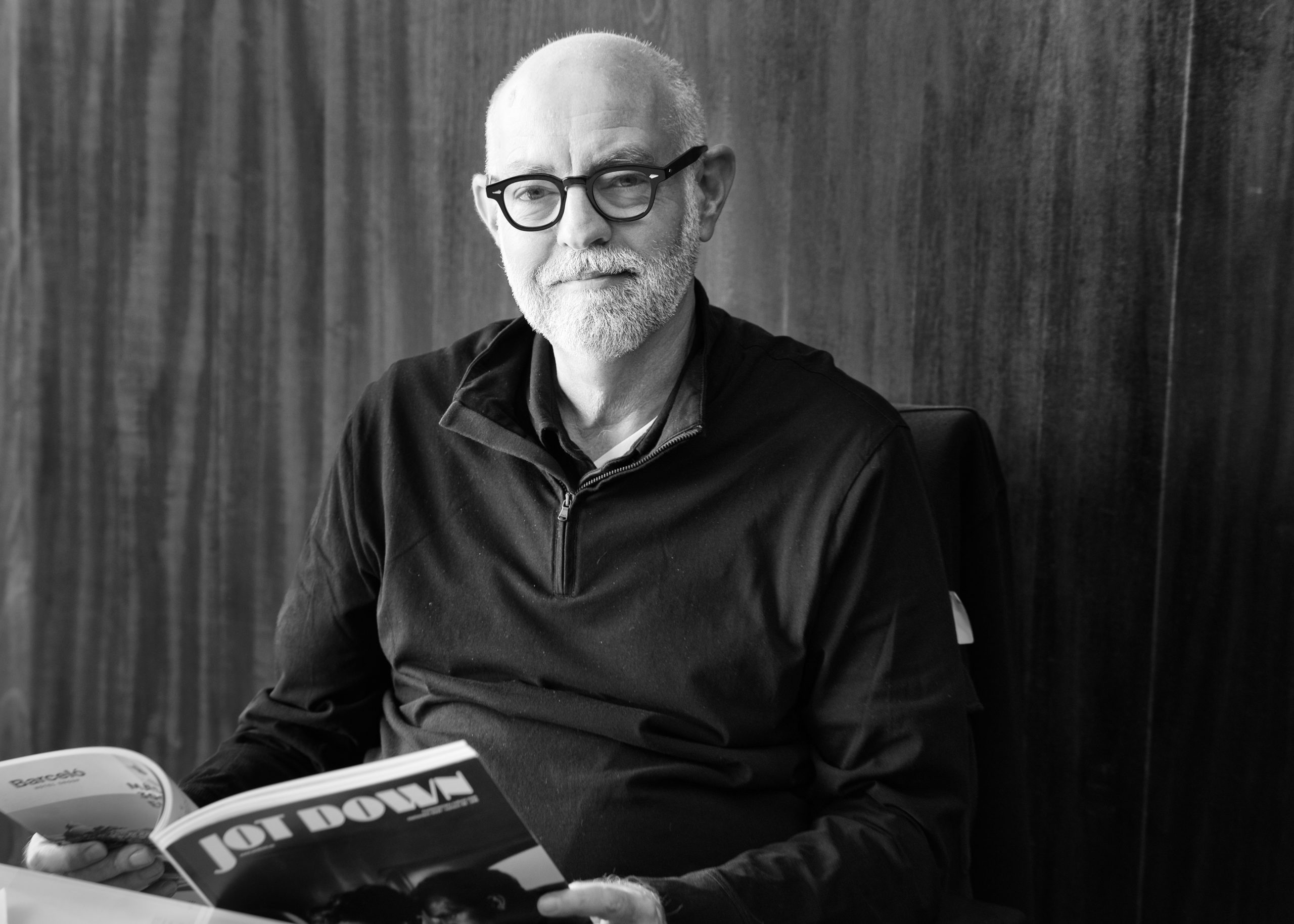 Daniel Clowes: «Nunca me atrajo el correo electrónico. Hay algo especial en escribir una carta, enviarla, poner tu corazón en ella» 6 DANIEL CLOWES 08156 Editar scaled