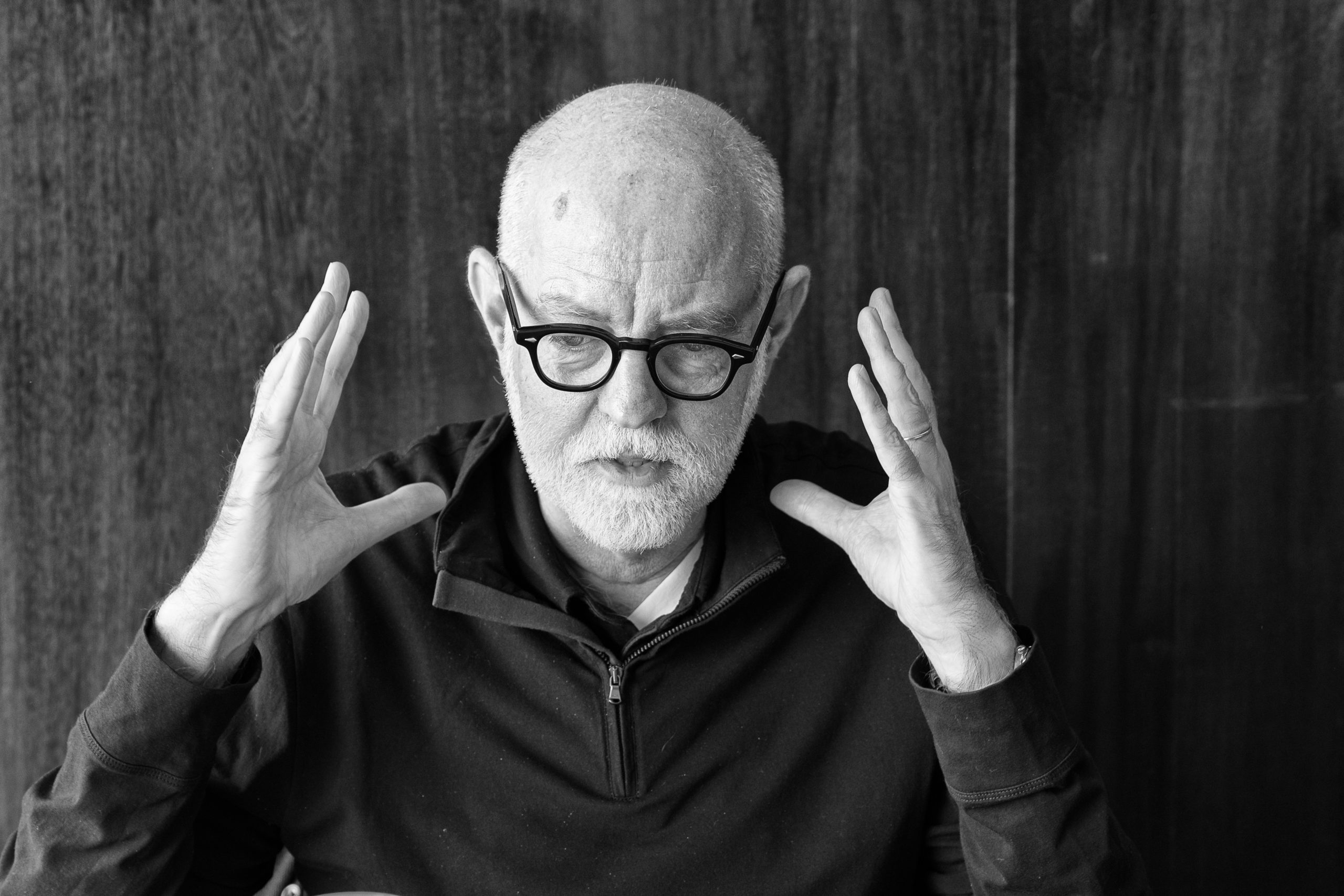 Daniel Clowes: «Nunca me atrajo el correo electrónico. Hay algo especial en escribir una carta, enviarla, poner tu corazón en ella» 2 DANIEL CLOWES 08216 Editar scaled