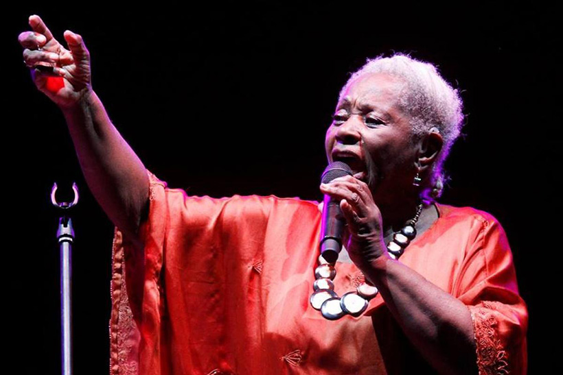 Le Parolier: «Navidad negra», de José Barros 1 Leonor González Mina, la 'Negra Grande de Colombia', intérprete de «Navidad negra».