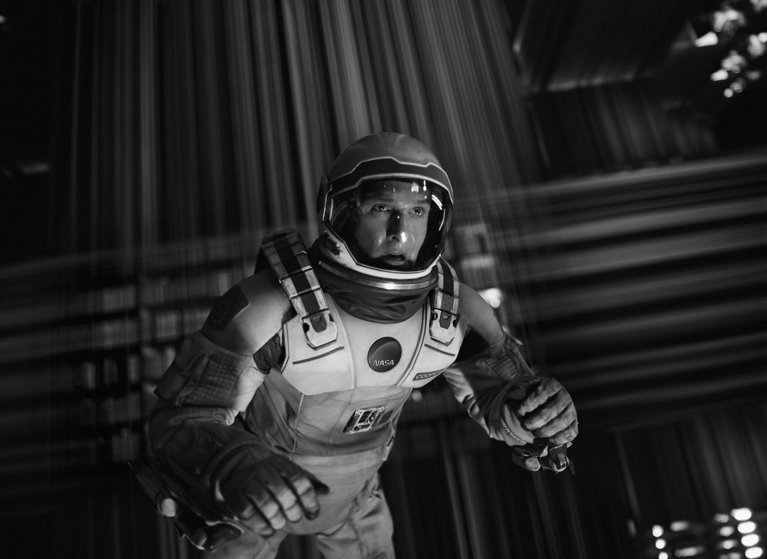 El cinismo inconsciente de los físicos que creen en la transubstanciación y los neutrinos supermasivos 1 interstellar XbSmBm scaled