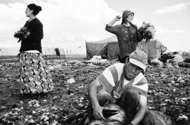 «Fuego» se escribe agir para los yezidíes