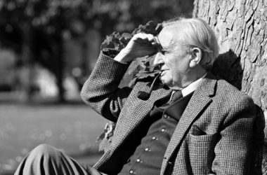 J. R. R Tolkien (DP)