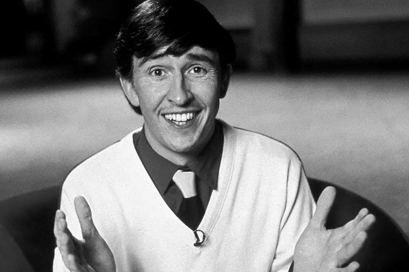 Historia de la comedia británica televisada (4): gente que mira a la cámara con vergüenza 7 comedia británica 4