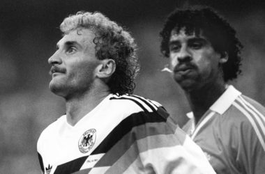 Rijkaard Völler los que sabemos escupir