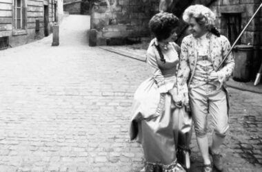 Elizabeth Berridge y Tom Hulce durante el rodaje de Amadeus, 1984. Fotografía AMLF. Mozart