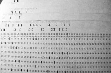 Código Fortran en una tarjeta perforada. (DP)