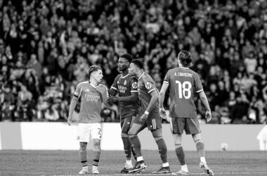 Kylian Mbappé reacciona ante Gianluca Prestianni. Foto Cordon Press. fútbol