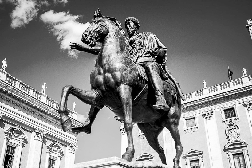 Humanos, poco humanos 1 Estatua ecuestre de Marco Aurelio en la plaza del Campidoglio. (DP) humanos