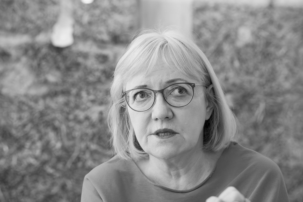 Renata Salecl: «Creo que hay esperanza, la especie humana es resiliente. Habrá cambios sociales más igualitarios y progresivos. Volveremos a ideas de derechos humanos» 1 Renata Salecl para Jot Down