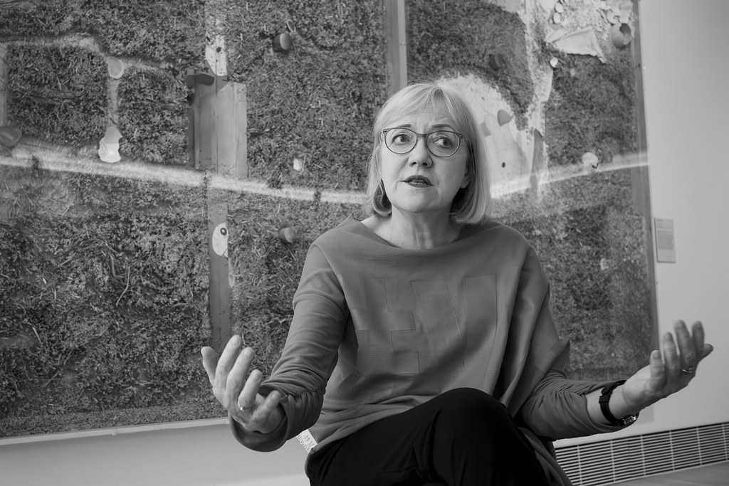 Renata Salecl: «Creo que hay esperanza, la especie humana es resiliente. Habrá cambios sociales más igualitarios y progresivos. Volveremos a ideas de derechos humanos» 2 Renata Salecl para Jot Down