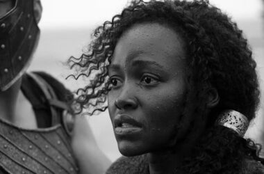 Lupita Nyong’o como Helena de Troya en 'La odisea'. Imagen Universal Pictures