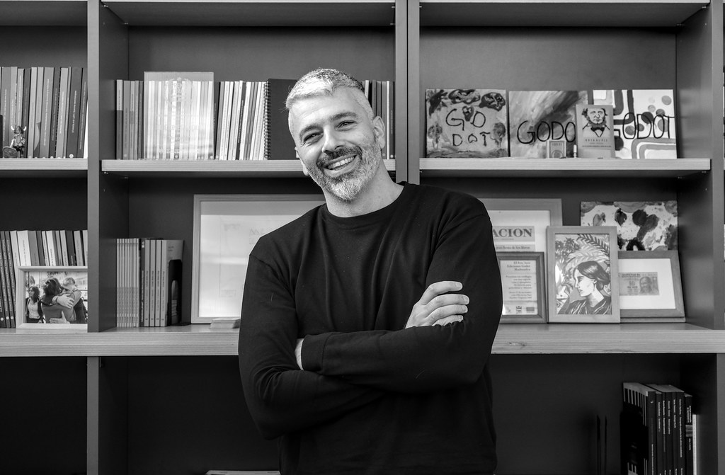 Víctor Malumián: «Hoy tenemos generaciones que se están criando sin tomar la lectura como una actividad posible» 1 Víctor Malumián para Jot Down